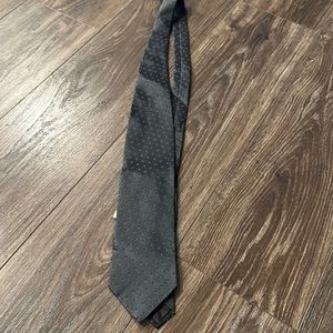100% silk Giorgio Armani ties mane in Italy